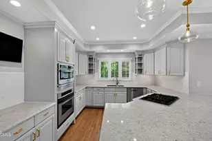 2714 St Marys St, Raleigh, NC 27609 - Photo 6