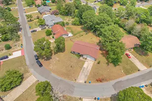 6920 Skyhawk Dr, Fayetteville, NC 28314 - Photo 32