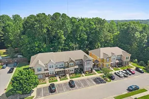 690 Wickham Ridge Rd, Apex, NC 27539 - Photo 2