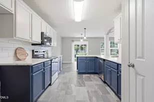 687 Botanical Ct, Bunnlevel, NC 28323 - Photo 10