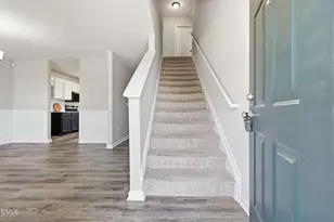 687 Botanical Ct, Bunnlevel, NC 28323 - Photo 4