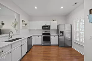 4252 Vienna Crest Dr, Raleigh, NC 27613 - Photo 8