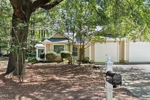 101 Standish Dr, Chapel Hill, NC 27517 - Photo 2