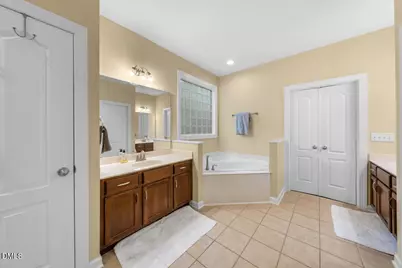 605 N Scotswood Boulevard, Hillsborough, NC 27278 - Photo 24