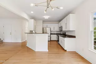 119 Holmhurst Ct, Cary, NC 27519 - Photo 14