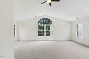 119 Holmhurst Ct, Cary, NC 27519 - Photo 18