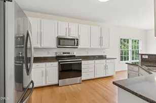 119 Holmhurst Ct, Cary, NC 27519 - Photo 16