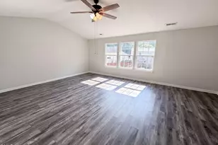2618 Dutch Grove Cir, Raleigh, NC 27610 - Photo 4