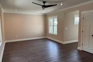 402 Poplar St, Graham, NC 27253 - Photo 4