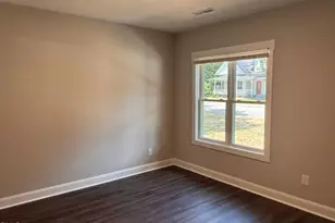 402 Poplar St, Graham, NC 27253 - Photo 16