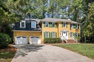 505 Heathridge Ln, Cary, NC 27513 - Photo 2