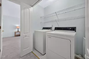505 Heathridge Ln, Cary, NC 27513 - Photo 50