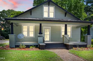 220 Beaman St, Clinton, NC 28328 - Photo 1