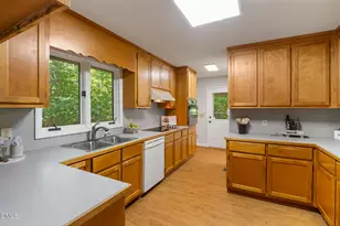 9021 Collins Creek Dr, Chapel Hill, NC 27516 - Photo 10