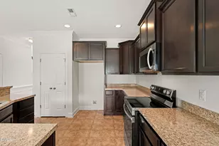 2703 Fern Willow Ct, Fuquay-Varina, NC 27526 - Photo 8
