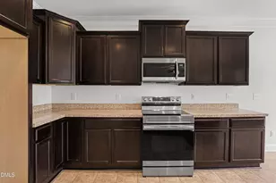 2703 Fern Willow Ct, Fuquay Varina, NC 27526 - Photo 10