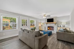 1002 E Maplewood Dr, Benson, NC 27504 - Photo 8