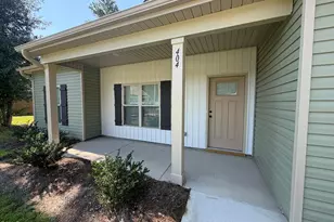 404 S Eastwood Dr, Benson, NC 27504 - Photo 4