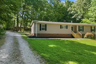 129 Sourwood Ln, Hurdle Mills, NC 27541 - Photo 2