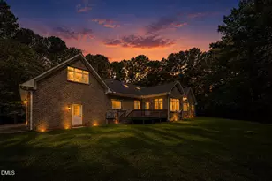 1021 Reaves Dr, Chapel Hill, NC 27516 - Photo 2