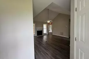 105 Bryant Dr, Smithfield, NC 27577 - Photo 6
