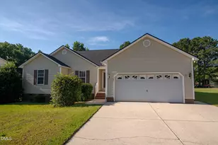 20 Boardwalk Ave, Benson, NC 27504 - Photo 10