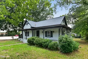 118 Cabarrus Ave W, Concord, NC 28025 - Photo 2