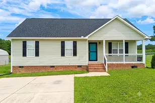 106 Kristina Dr, Selma, NC 27576 - Photo 2