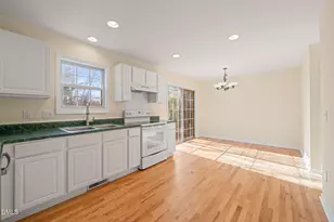 101 Rocklyn Ln, Apex, NC 27502 - Photo 16