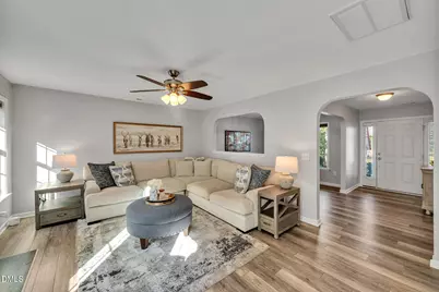 906 Ribbonleaf Lane, Fuquay-Varina, NC 27526 - Photo 2