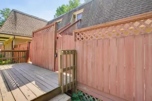 386 Summerwalk Cir, Chapel Hill, NC 27517 - Photo 4