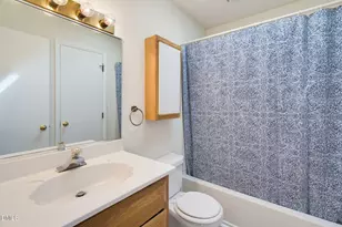 386 Summerwalk Cir, Chapel Hill, NC 27517 - Photo 26