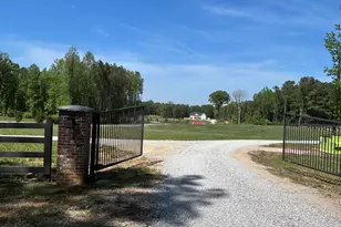 40 Bealy Farm Rd, Zebulon, NC 27597 - Photo 12