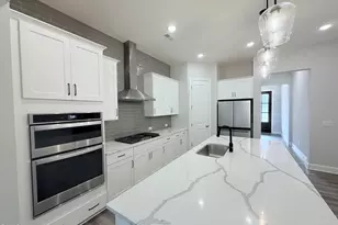 1028 Bravura Dr, Cary, NC 27519 - Photo 6
