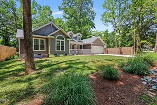 820 E Cardinal Dr, Fuquay-Varina, NC 27526 - Photo 2