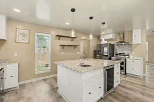820 E Cardinal Dr, Fuquay-Varina, NC 27526 - Photo 4