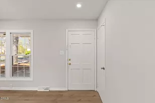1126 Benning St, Durham, NC 27703 - Photo 4
