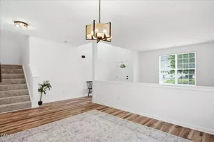 112 Smith Rock Dr, Holly Springs, NC 27540 - Photo 2