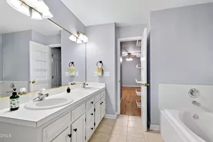 2120 Longwood Dr, Raleigh, NC 27612 - Photo 22