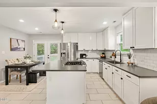 1016 Mills St, Raleigh, NC 27608 - Photo 8