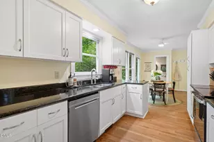 7 Fox Chase Ln, Durham, NC 27713 - Photo 12