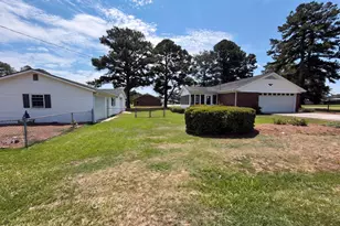 800 Lucas St, Erwin, NC 28339 - Photo 16
