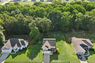 236 Cotton Mill Dr, Zebulon, NC 27597 - Photo 2