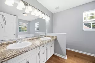 3805 Hollycrest Ct, Raleigh, NC 27612 - Photo 22