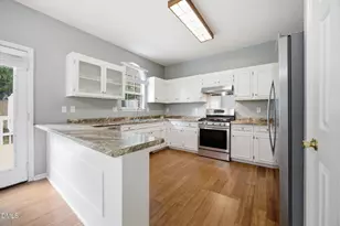 3805 Hollycrest Ct, Raleigh, NC 27612 - Photo 14