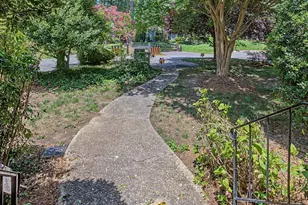 812 Green Ridge Dr, Raleigh, NC 27609 - Photo 8
