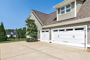 288 Allesandra Dr, Clayton, NC 27527 - Photo 4