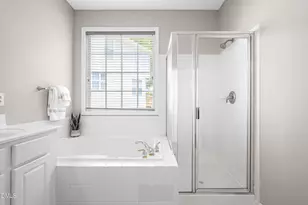 102 Mintawood Ct, Cary, NC 27519 - Photo 22