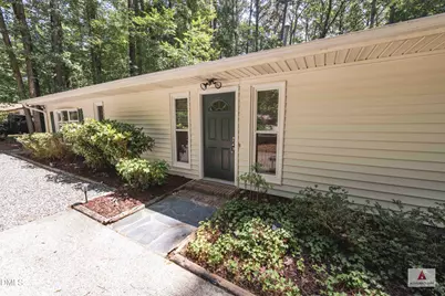 4 Winterberry Way, Chapel Hill, NC 27516 - Photo 2