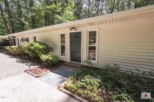 4 Winterberry Way, Chapel Hill, NC 27516 - Photo 2